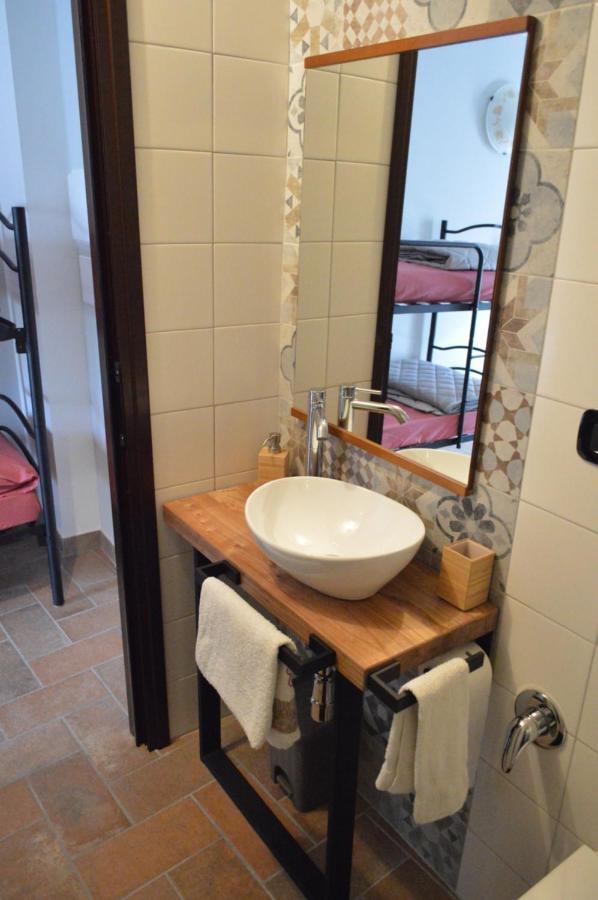 B&B La Casa sul Fiume San Martino dall'Argine Esterno foto