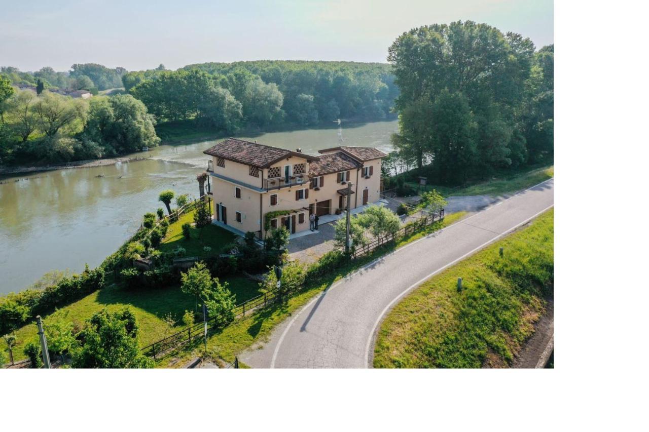 B&B La Casa sul Fiume San Martino dall'Argine Esterno foto