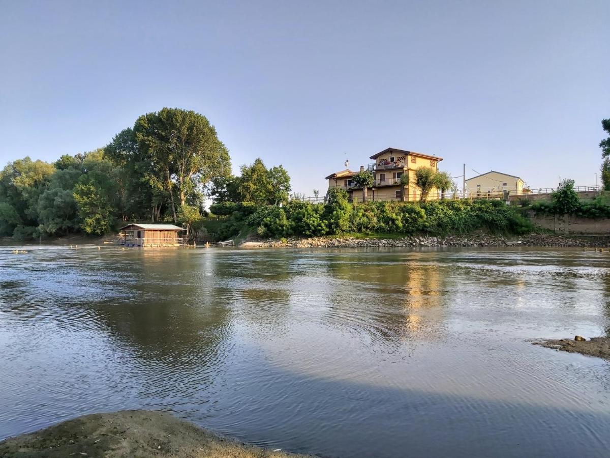 B&B La Casa sul Fiume San Martino dall'Argine Esterno foto