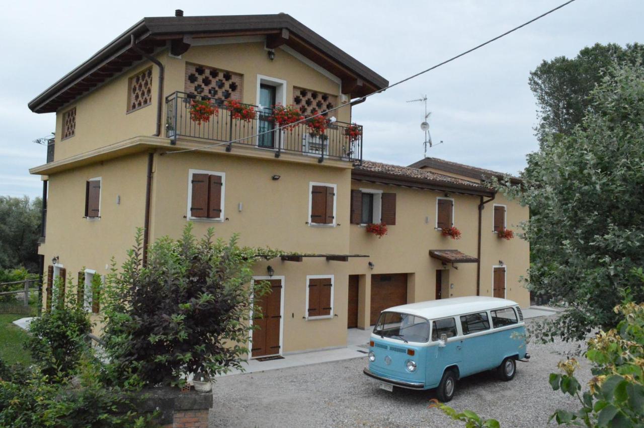 B&B La Casa sul Fiume San Martino dall'Argine Esterno foto